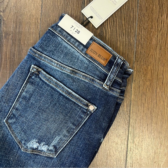 🆕 Judy blue Albany, high-rise, distressed crop wide leg Jean SZ 7/28 - Picture 3 of 8